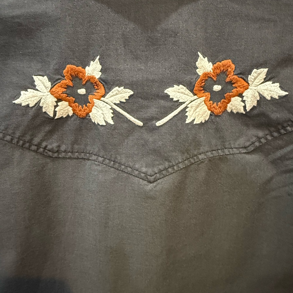 Howler Brothers Charcoal Shirt w/ Hibiscus Flowers - Floral Embroidery - MEDIUM - Picture 10 of 11